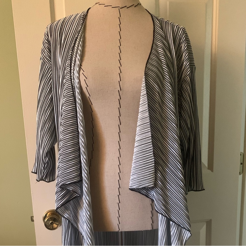 NWT lularoe Shirley M
